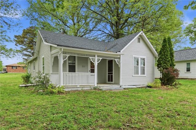 840 Limit Street, Leavenworth, KS 66048