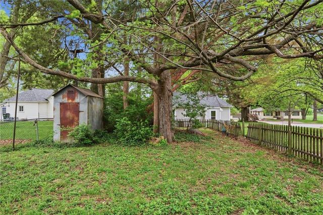 840 Limit Street, Leavenworth, KS 66048