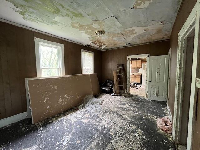 2635 N 6th STREET, Milwaukee, WI 53212