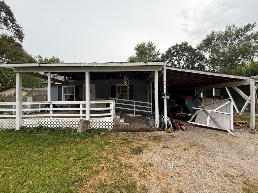 2606 W State Street, Springfield, MO 65802