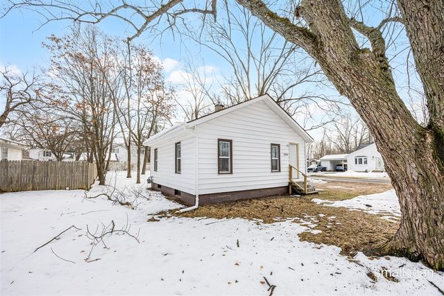 1584 Carlton Street, Muskegon, MI 49442