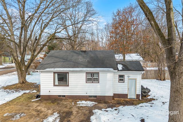 1584 Carlton Street, Muskegon, MI 49442