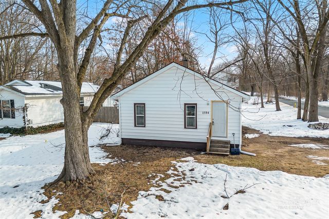 1584 Carlton Street, Muskegon, MI 49442