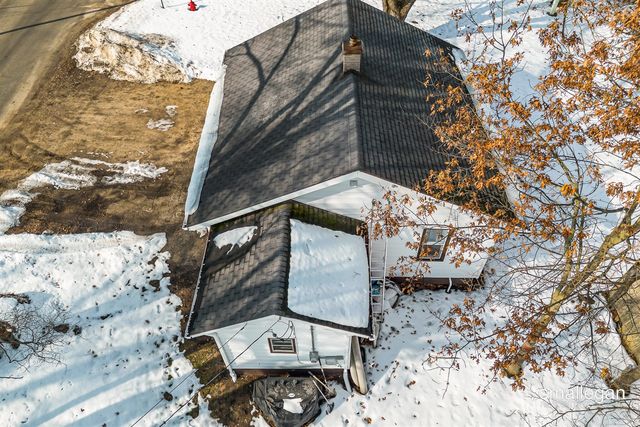 1584 Carlton Street, Muskegon, MI 49442