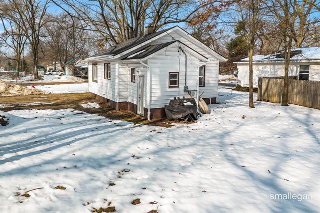 1584 Carlton Street, Muskegon, MI 49442