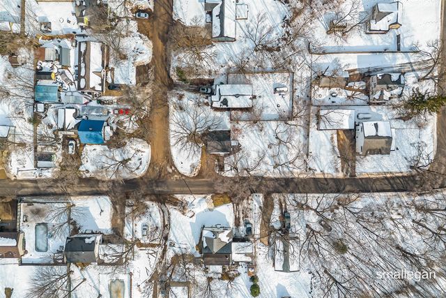 1584 Carlton Street, Muskegon, MI 49442