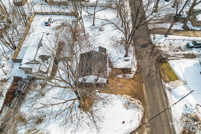 1584 Carlton Street, Muskegon, MI 49442