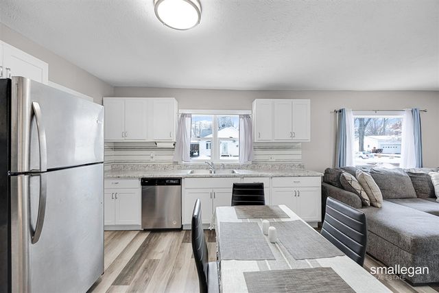 1584 Carlton Street, Muskegon, MI 49442