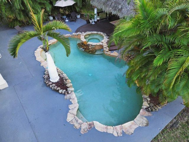 5521 SW 109th Avenue, Davie, FL 33328