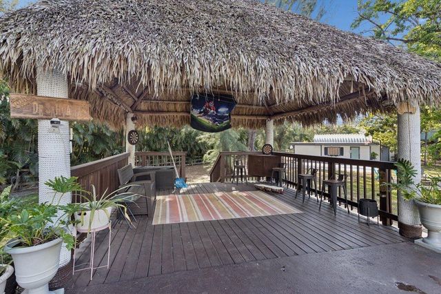 5521 SW 109th Avenue, Davie, FL 33328