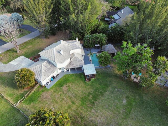 5521 SW 109th Avenue, Davie, FL 33328