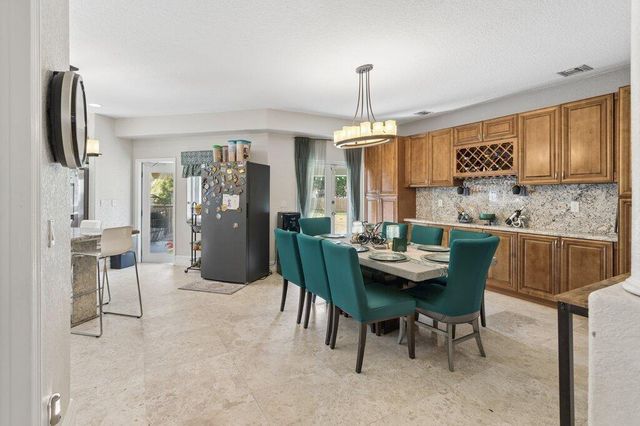 5521 SW 109th Avenue, Davie, FL 33328