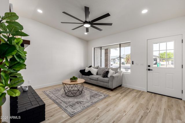 4749 E CONTESSA Street, Mesa, AZ 85205