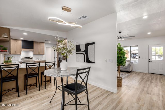 4749 E CONTESSA Street, Mesa, AZ 85205