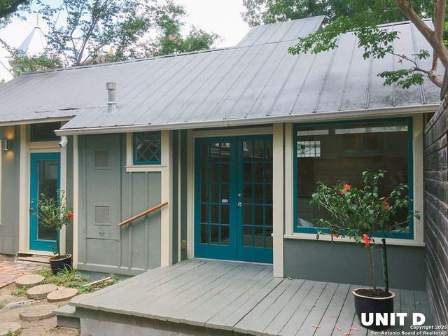 516 E GUENTHER ST, San Antonio, TX 78210