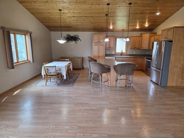 1806 E Road 3, Edgerton, WI 53534