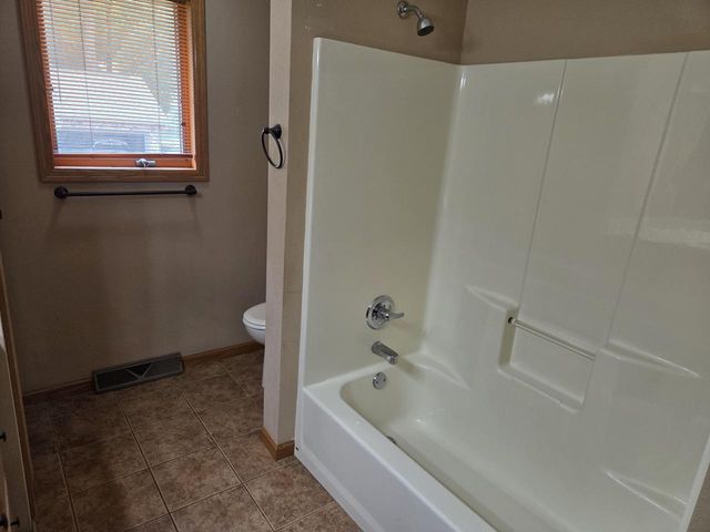 1806 E Road 3, Edgerton, WI 53534