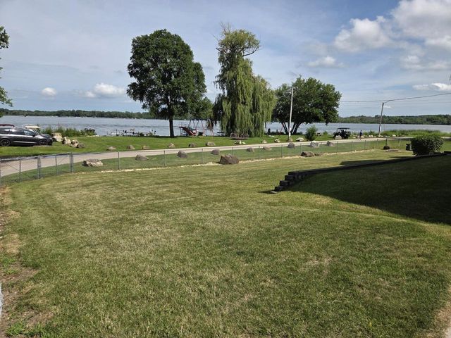 1806 E Road 3, Edgerton, WI 53534