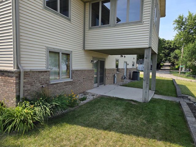 1806 E Road 3, Edgerton, WI 53534