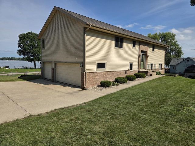 1806 E Road 3, Edgerton, WI 53534