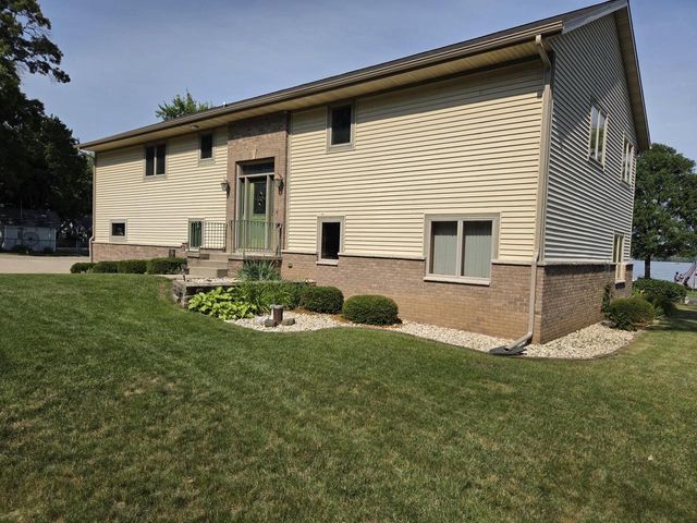 1806 E Road 3, Edgerton, WI 53534