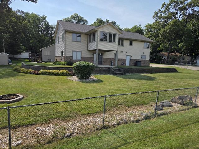 1806 E Road 3, Edgerton, WI 53534