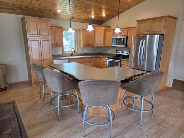 1806 E Road 3, Edgerton, WI 53534