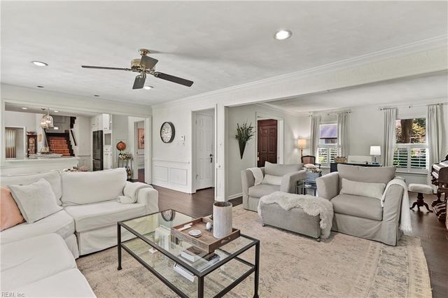 1140 Fairway DR, Chesapeake, VA 23320