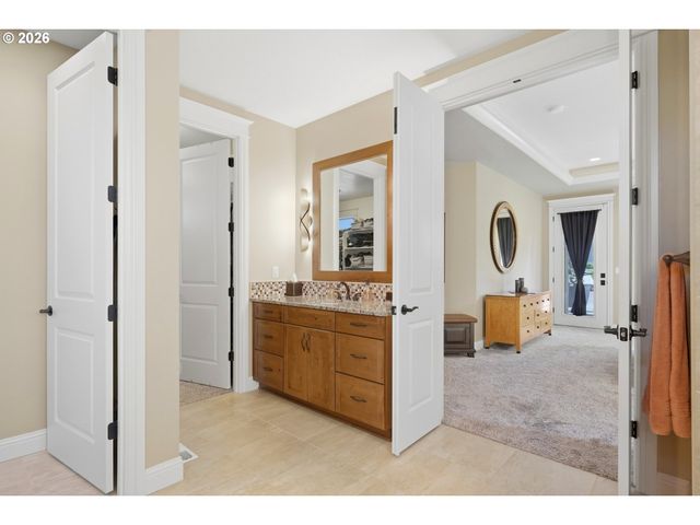 13306 Se Kanne Rd, Happy Valley, OR 97086