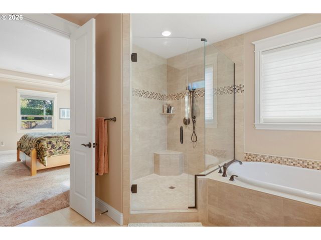 13306 Se Kanne Rd, Happy Valley, OR 97086