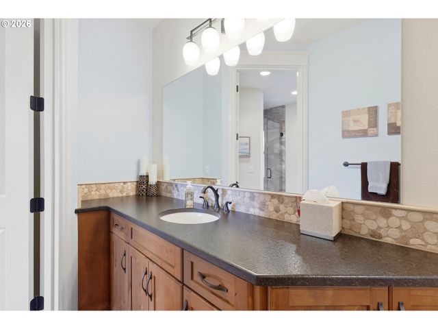 13306 Se Kanne Rd, Happy Valley, OR 97086
