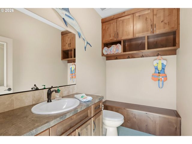 13306 Se Kanne Rd, Happy Valley, OR 97086