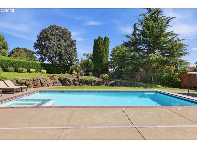 13306 Se Kanne Rd, Happy Valley, OR 97086