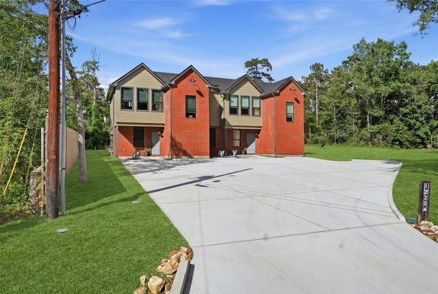 12204 Hairston Circle B, Willis, TX 77318