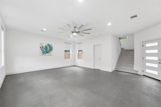 12204 Hairston Circle B, Willis, TX 77318