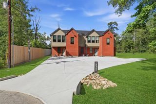 12204 Hairston Circle B, Willis, TX 77318