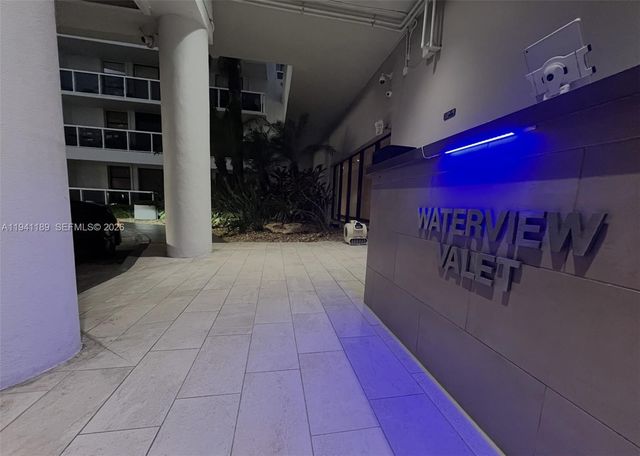 20505 E Country Club Dr 1033, Aventura, FL 33180