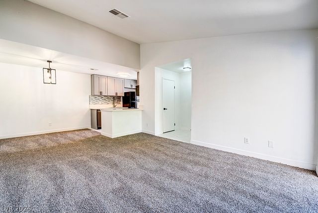 5121 Lindell Road 206, Las Vegas, NV 89118
