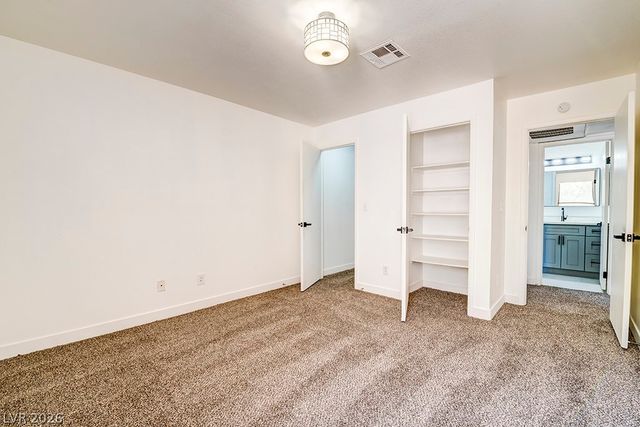 5121 Lindell Road 206, Las Vegas, NV 89118