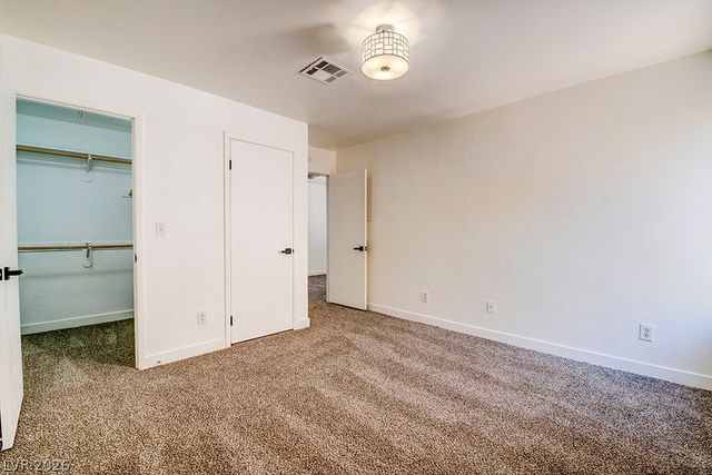 5121 Lindell Road 206, Las Vegas, NV 89118