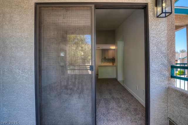 5121 Lindell Road 206, Las Vegas, NV 89118