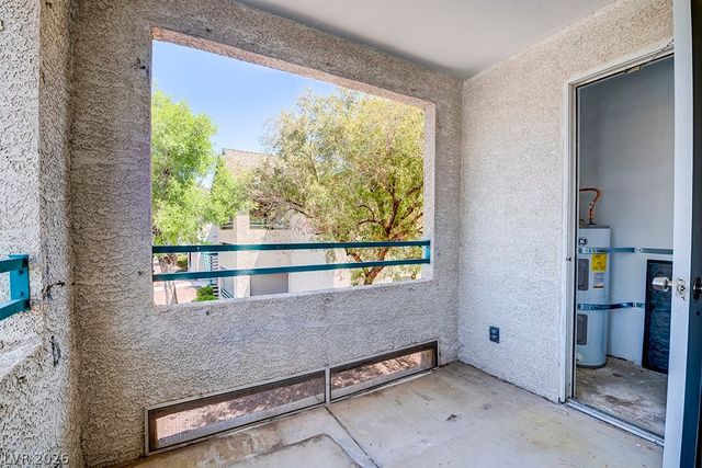 5121 Lindell Road 206, Las Vegas, NV 89118
