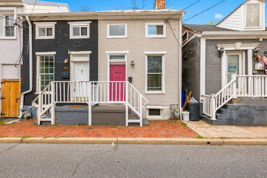 Image 2 of property listing at 465 W SOUTH ST, Frederick, MD 21701