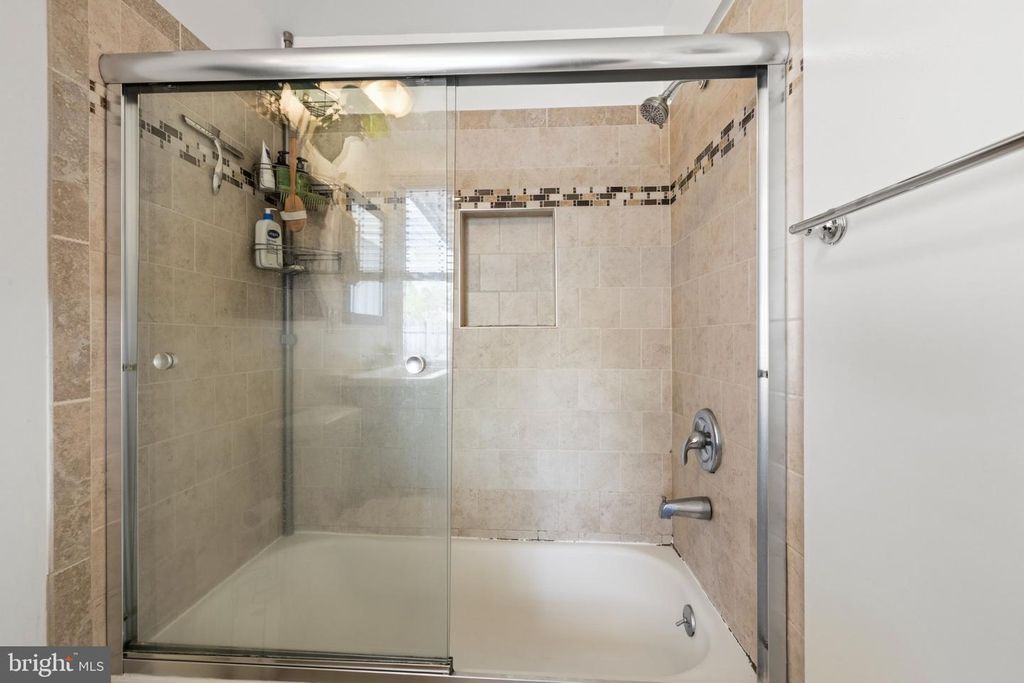 Image 13 of property listing at 465 W SOUTH ST, Frederick, MD 21701