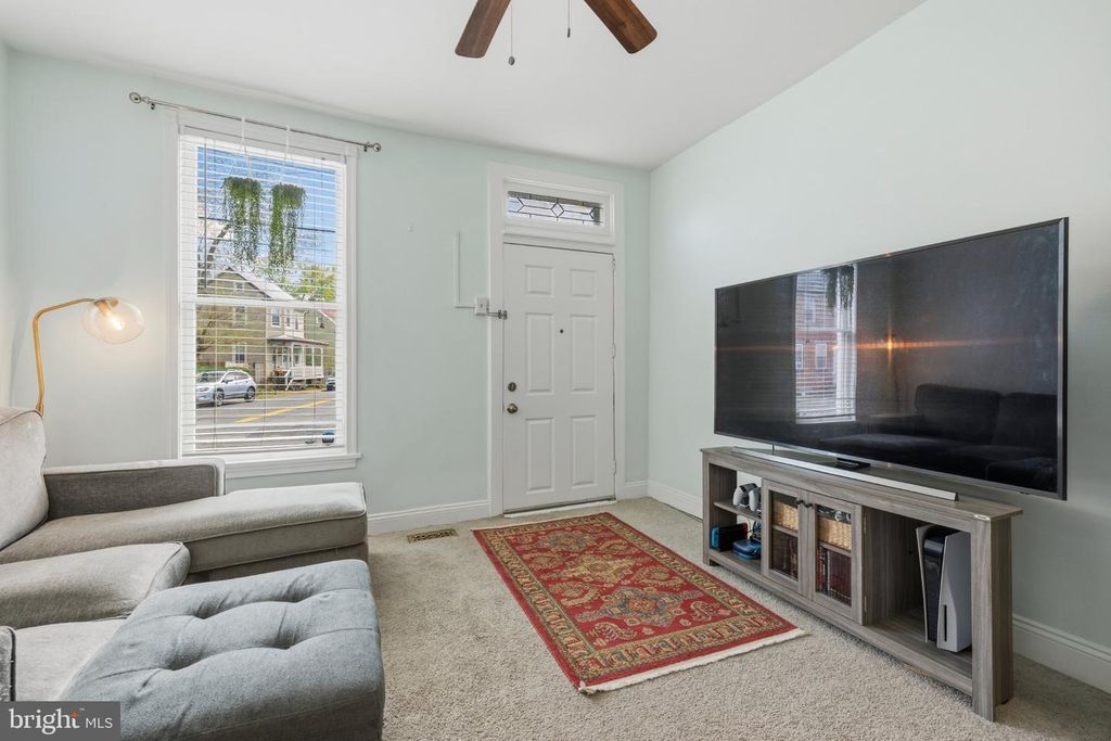 Image 15 of property listing at 465 W SOUTH ST, Frederick, MD 21701