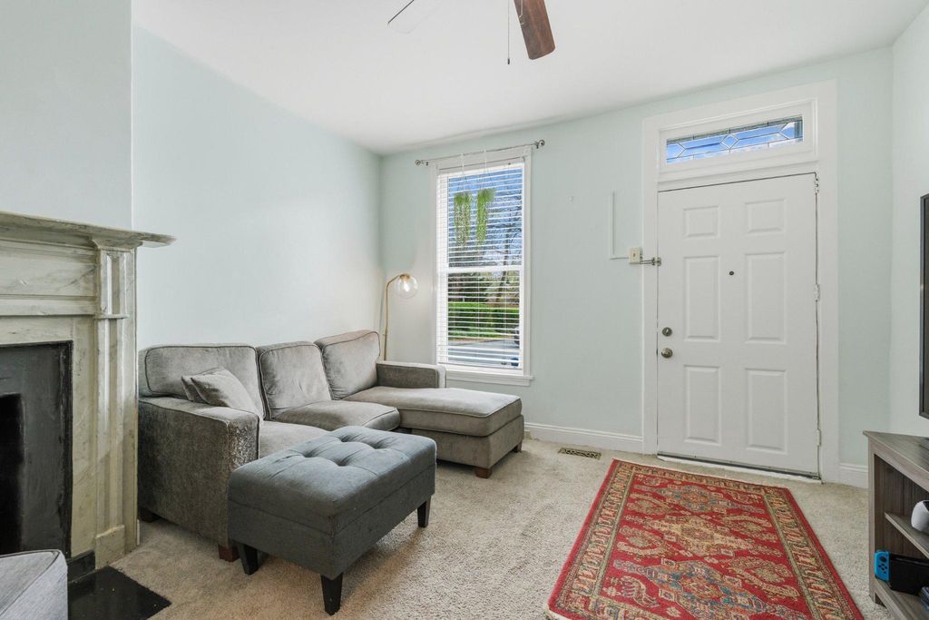 Image 16 of property listing at 465 W SOUTH ST, Frederick, MD 21701