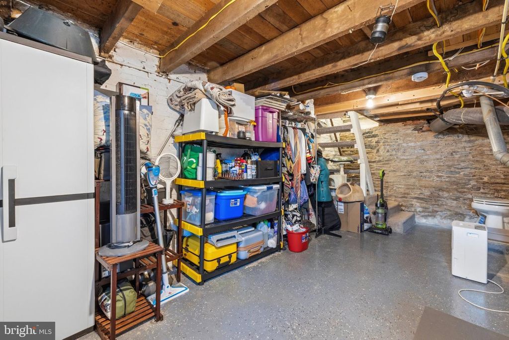 Image 21 of property listing at 465 W SOUTH ST, Frederick, MD 21701