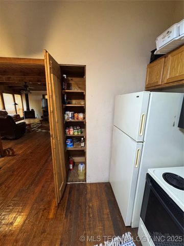 98 Kw Q, Moyers, OK 74557