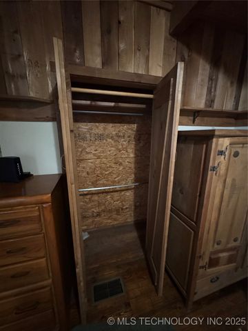 98 Kw Q, Moyers, OK 74557