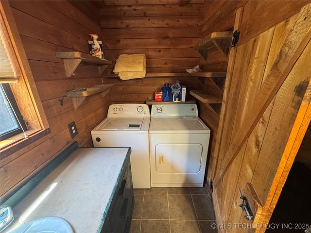 98 Kw Q, Moyers, OK 74557